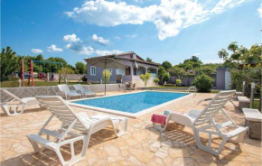 2 Bedroom Gorgeous Home In Valtura